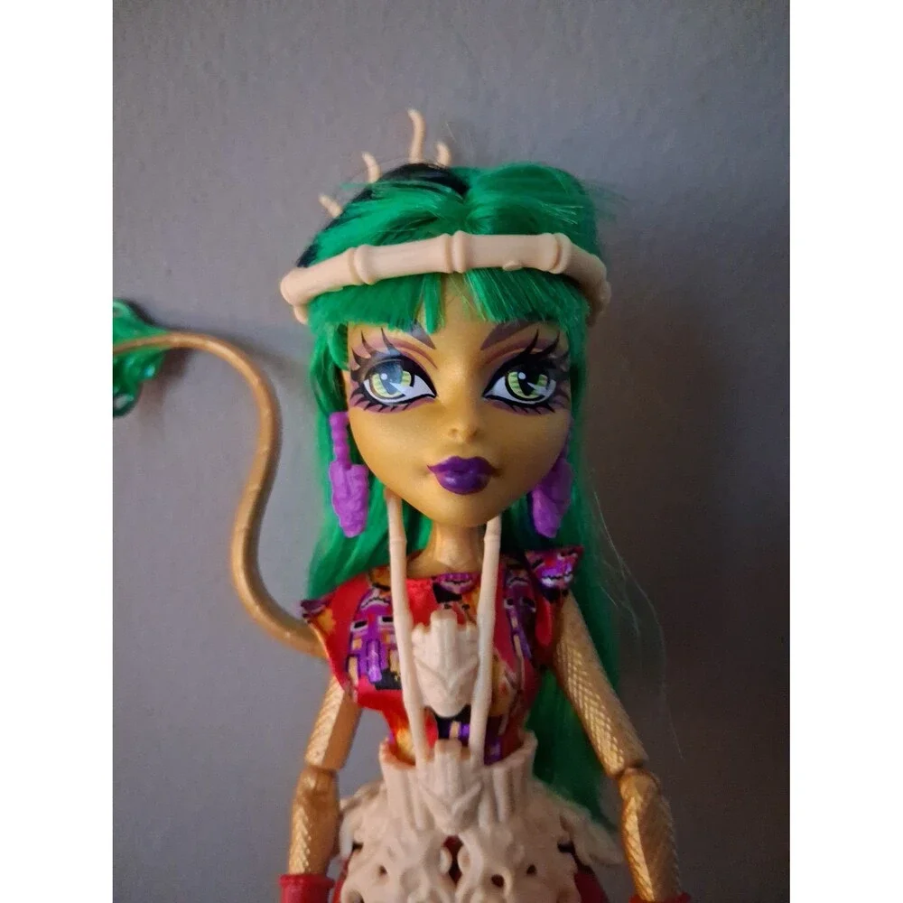 monster high shipped within
